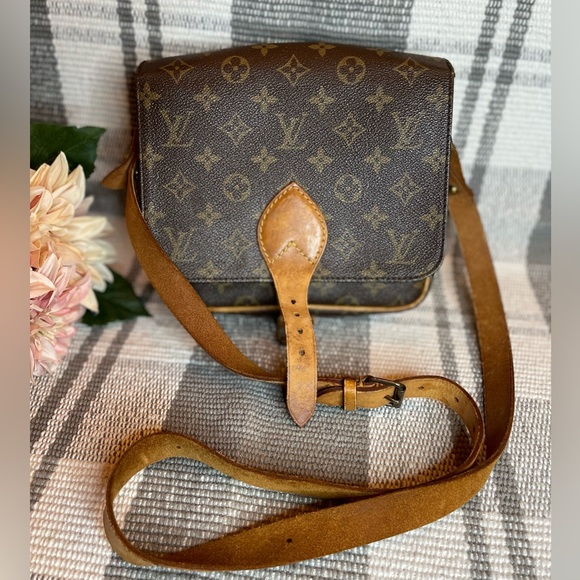 Louis Vuitton Monogram Cartouchiere MM - Picture 3 of 12